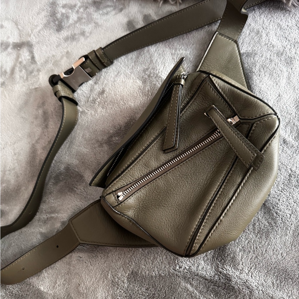 Loewe Green Crossbody Bag Sleek Minimalist Design